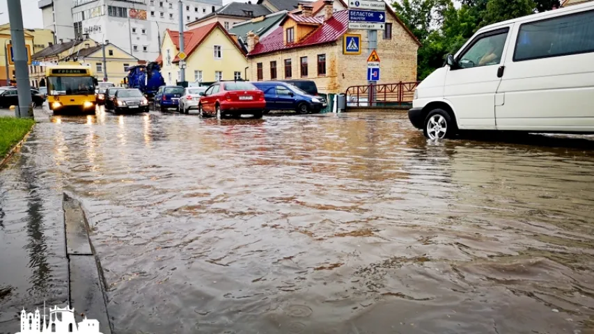 Залева затапіла цэнтр Гродна (фота, відэа)